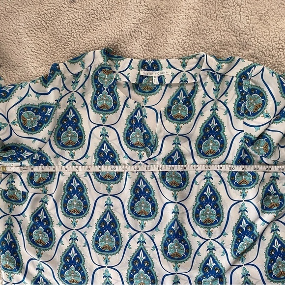 Violet and Claire Tunic Blouse,  with V-neck and 3/4 sleeves Size: 2X - Picture 7 of 13